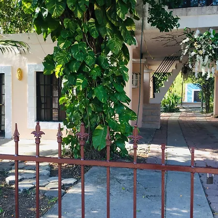 Hostal Villa Mercedes-2