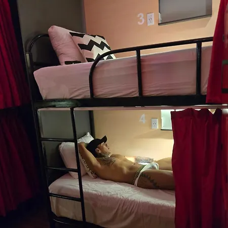 Spartacus Hostel Boutique For Men-3
