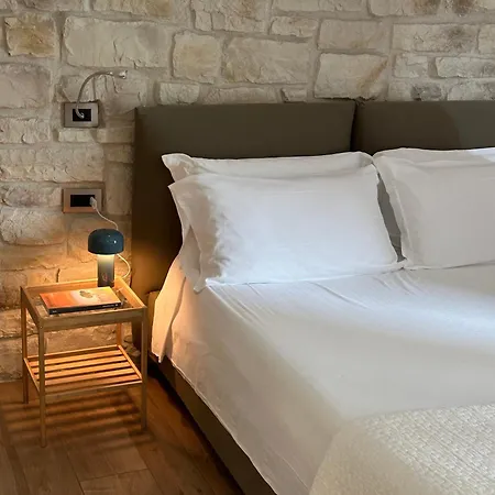 Olivia Rooms Teocrito-3