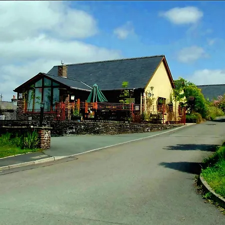 Castle Lodge - Brecon Beacons Accommodation-2