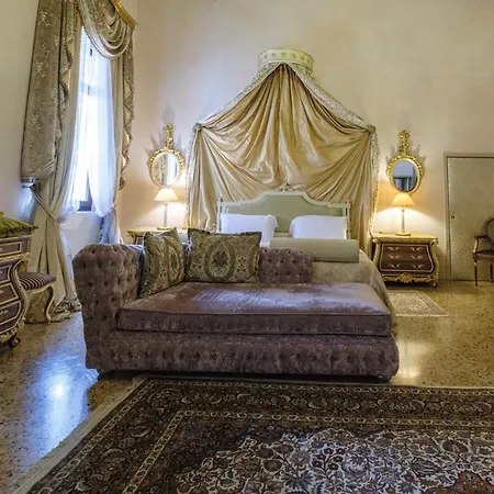 Palazzo Ca' Bernardo By Francesco Molon-2