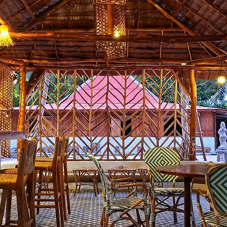 Rumah Tua Beachfront Heritage House At Manoa-2