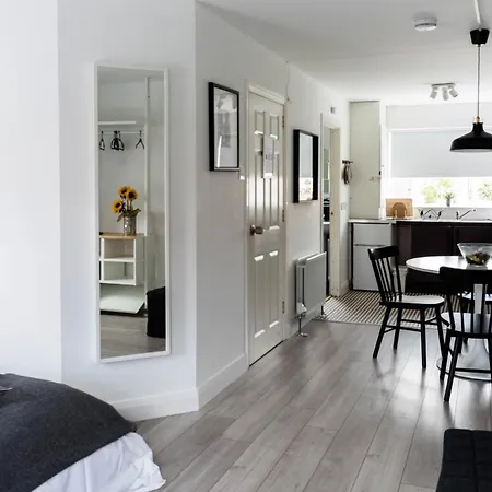 Amica Guesthouse-3
