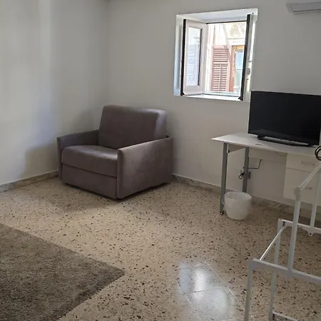 Mak House-2