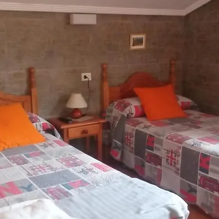 Hostal La Collada De Aralla-3