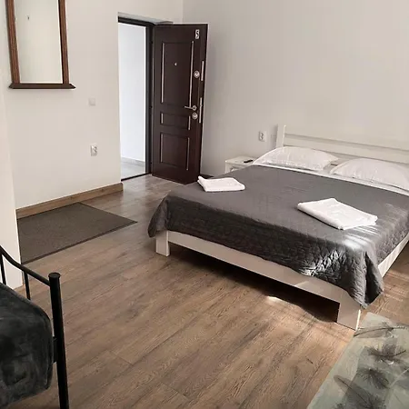 Niko'S House-2