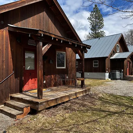 Methow River Lodge Cabins-2