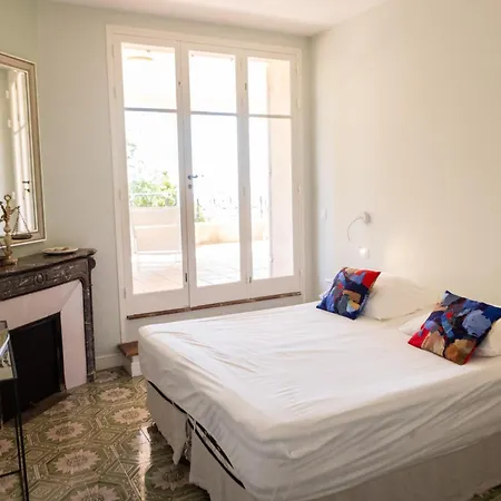Le Chateau Des Costes-2