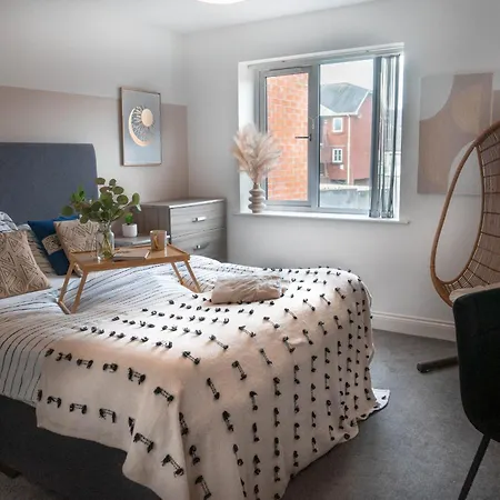1 Bed House At Velvet Serviced Accommodation Swansea With Free Parking & Wifi - Sa1-3