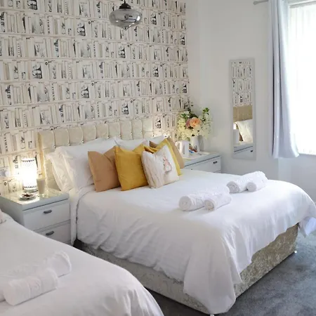 St Edmunds Guest House-3