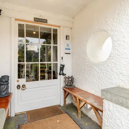Old School House - With Private Onsite Parking-2