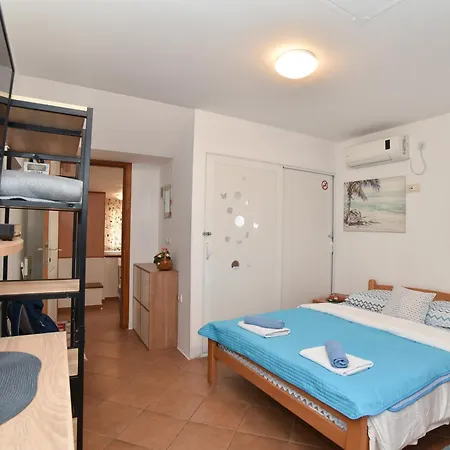 Sailor House-2