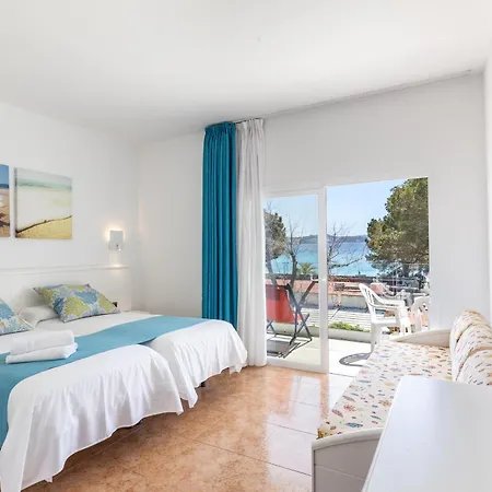 Hostal Neptuno-3