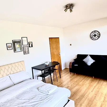 Central London Rooms Ec1V-3