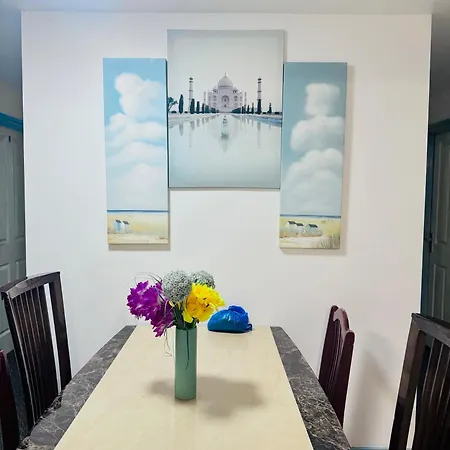 Unique Private Rooms - Bolton Central, Free Parking-3