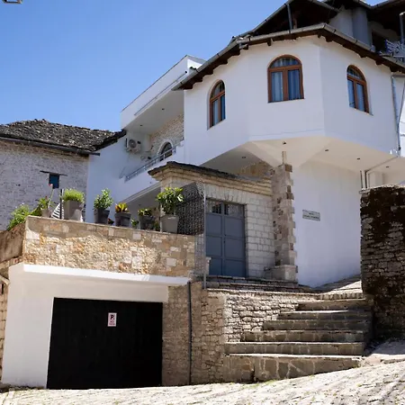 Villa Em-3