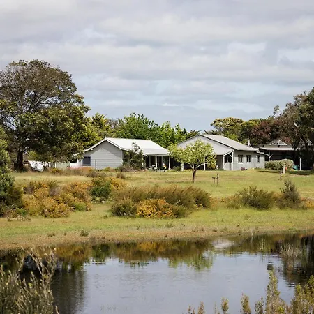 French Island Cottage-3