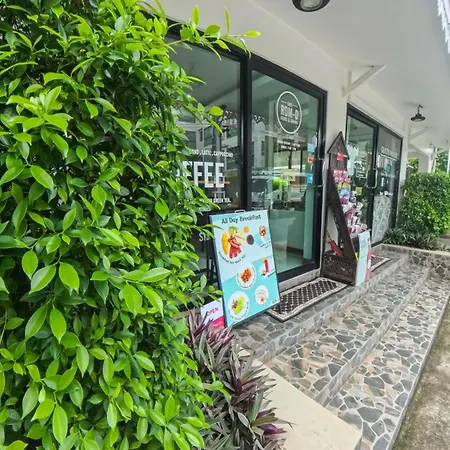 Gusto House-3
