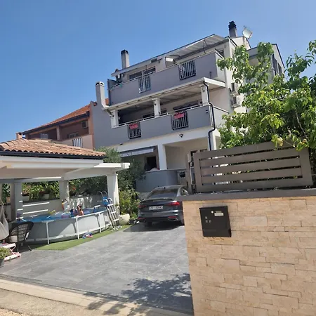 Deluxe Apartman Korina & Ramona-2