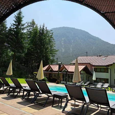 Gaestehaus Almrausch, Ferienanlage Mit Pool-2
