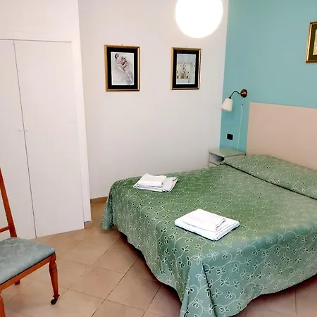 Affittacamere Ristorante Lo Scudo-3