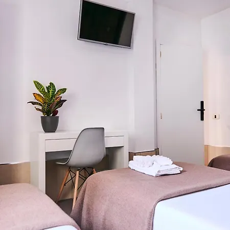 V Pension & Suites-2