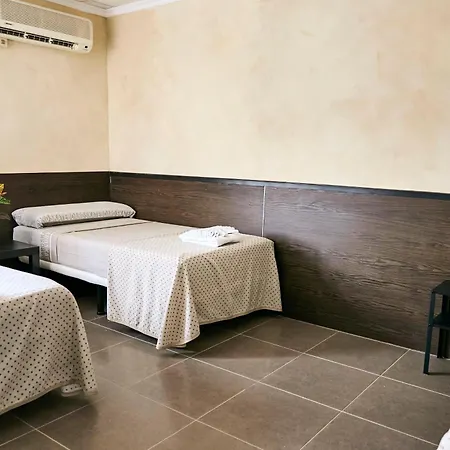 V Pension & Suites-3
