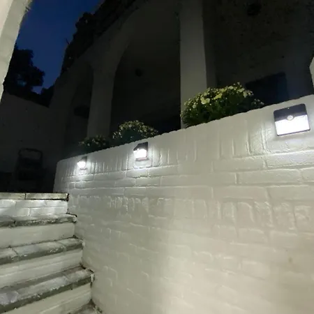 Studio Alexander With Private Indoor Parking-2