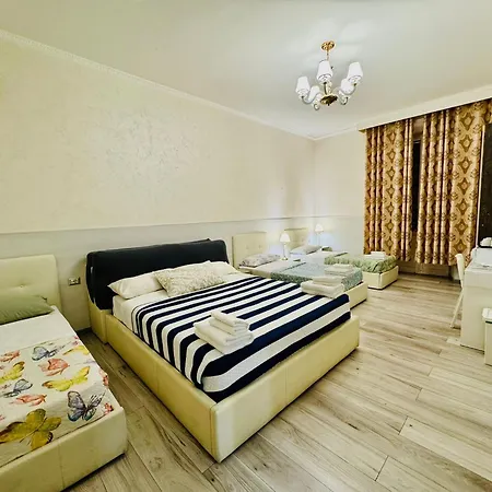Oscar Suite Home-3