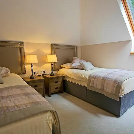 Lochiel Villa Guest House-3
