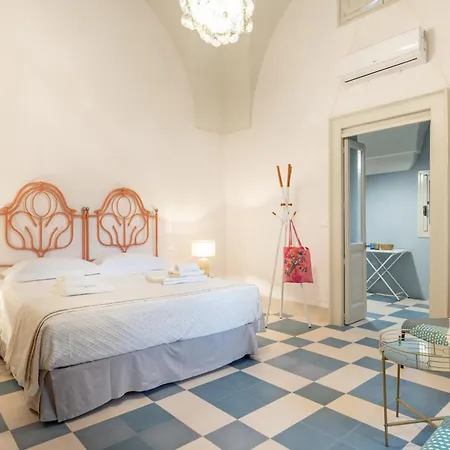 Donna Zaira Rooms&Suites-2