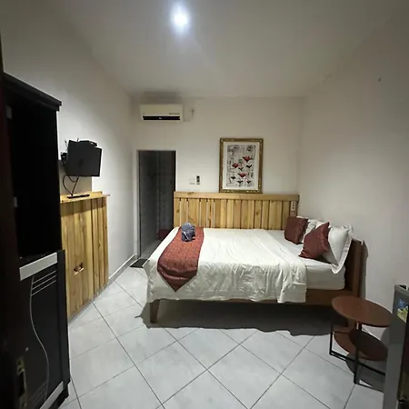 Sari Buana Bed & Breakfast-2