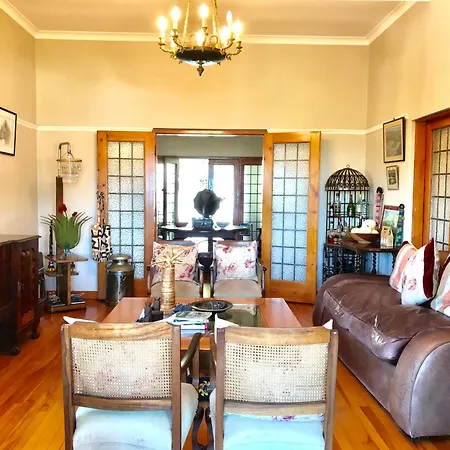 Redbourne Hilldrop Guesthouse B&B-3