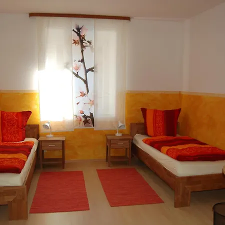 Nesthocker Café-Snackbar-Pension-Bauwagencamp-2