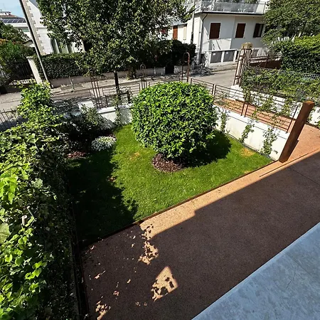 B&B Villa Margherita - Luxury Rooms In Padua-3