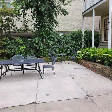 Walker Mansion On St Charles Ave - Unit 2-2