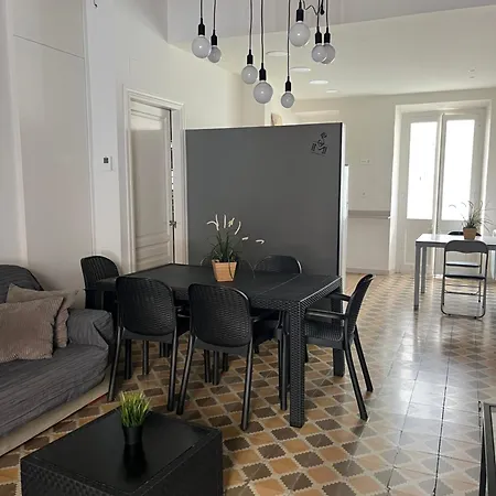 Hostal Sant Marti-2