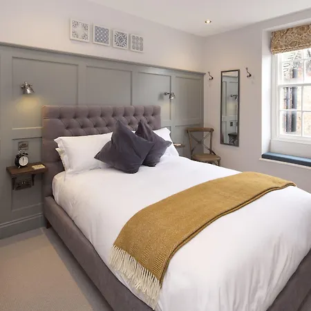 The George Townhouse-3
