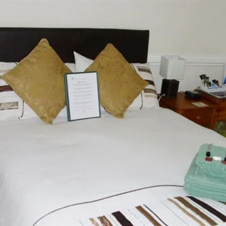 Wayfarer Guest House-3