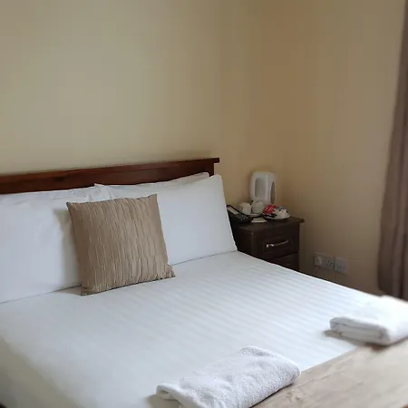 Hazelbrook House B&B-3