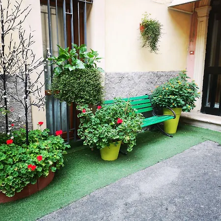 Giardino Giusti House & Court-2
