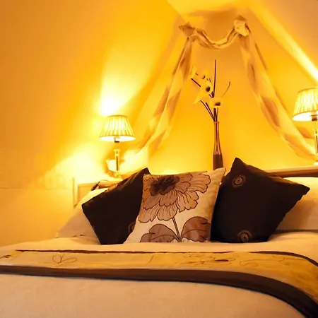 Linroy Guest House-3
