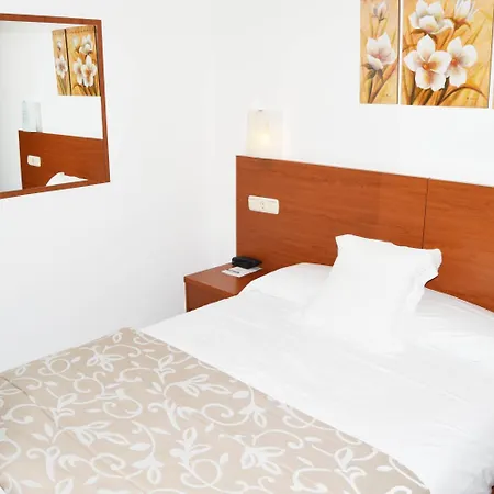 Pension Residencia Fornos-2
