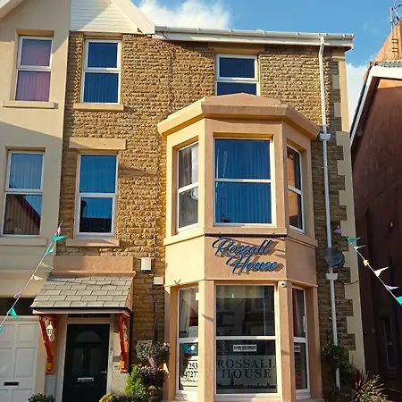 Rossall Guest House -Ideal For Families & Couples-3