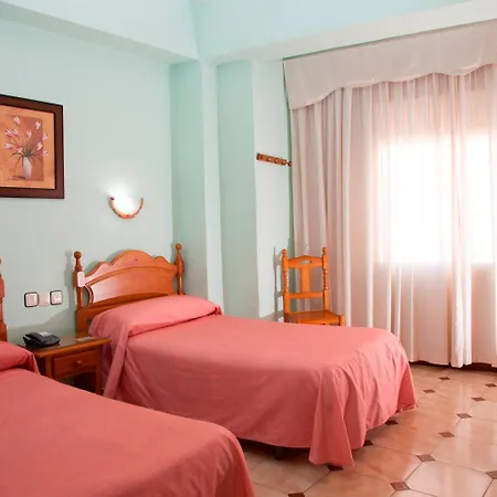 Hostal Paris-3
