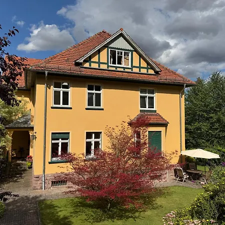 Pension Villa am Burgberg-3