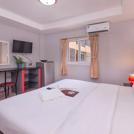 Robin'S Nest Guesthouse & Restaurant-3