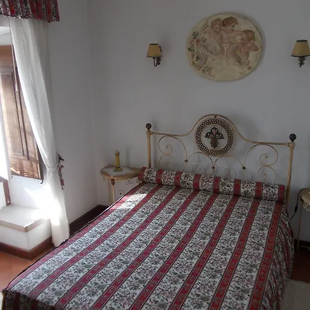 Casa De S. Thiago Do Castelo-3