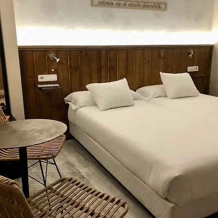 Alameda Hostal Boutique-3