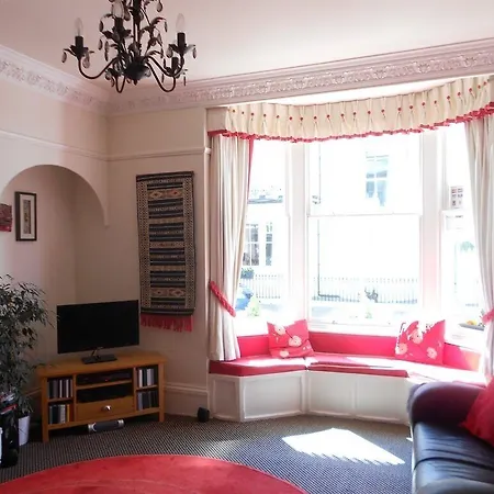 Cromwell House-2
